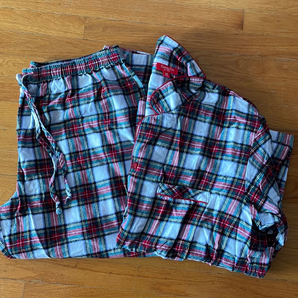 Macy’s Family PJ Men’s Plaid Christmas XXL